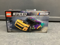 NASCAR NEXT GEN CHEV CAMARO ZL1 LEGO KIT