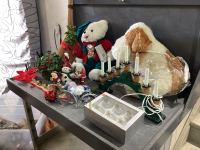 TOTE WITH ASSORTED CHRISTMAS DECOR
