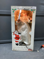 VINTAGE HOLIDAY FRIENDS ANIMATED DOLL