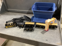 SMALL TOTE W/ TRAIN & TRACKS