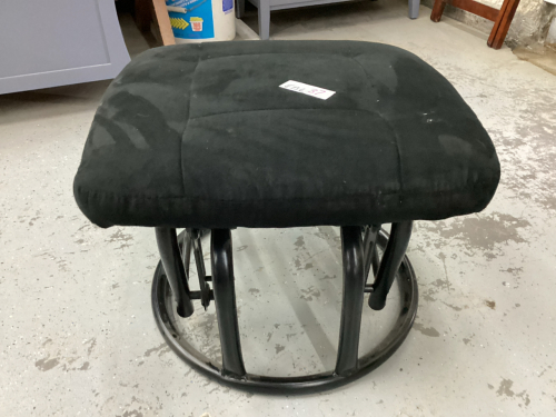ROCKING OTTOMAN