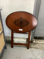 OVAL TV TRAY