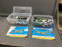 (2) SETS OF AIRPLANE LEGO KITS