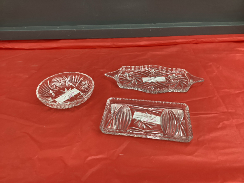 (3) SMALL PINWHEEL CRYSTAL PICKLE DISHES