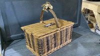 WICKER PICNIC BASKET WITH PLATES + CUPS