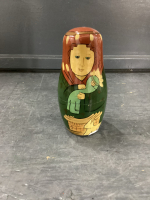 WOODEN NESTING DOLLS