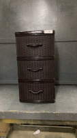 GRACIOUS LIVING 3-DRAWER PLASTIC ORGANIZER