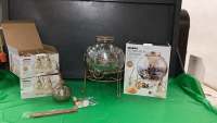STOKES DRINK DISPENSER & (8) DRINKING JARS W/ STRAWS - CHRISTMAS THEME