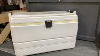 WHITE IGLOO COOLER