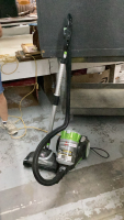 BISSELL POWER GROOM CANISTER VACUUM
