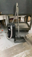 KEMNORE WHISPERTONE 120 CANISTER VACUUM