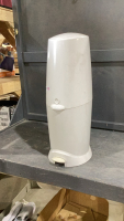 DIAPER GENIE