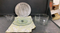 CLEAR GLASSWARE - GRAVY BOAT, LAZY SUSAN, BOWL + HAND WROUGHT METAL TRAY + (6) PLACEMATS