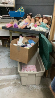 GOOD LIDDED TOTE & BOX W/ CABBAGE PATCH DOLLS, VINTAGE DOLL CARRIAGE, DOLLS & ACCESSORIES
