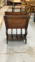 VINTAGE MAGAZINE/ MUSIC STAND