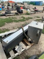 HYDRALIC TANK & BOX COVER FOR A 200 CHEV