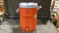 RUBBERMAID ORANGE COOLER JUG