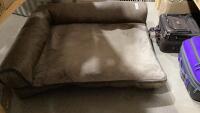 LARGE KIRKLAND DOG BED