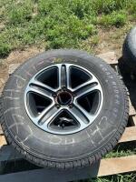 14&rdquo; inch tires on aluminum bolt rims