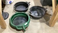(3) PLASTIC OIL DRAIN PANS