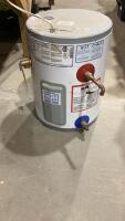 SMALL SPACE SPAVER ELECTRIC HOT WATER HEATER