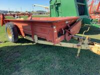New Holland 518 manure spreader