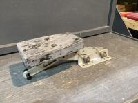 TROLLING MOTOR MOUNT