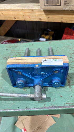 Master W 78 wood vise