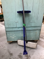 SNOW BRUSH AND FLOOR DUSTER