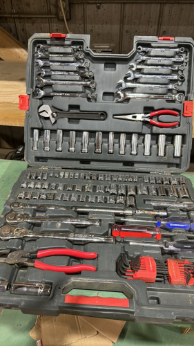 Crescent tool set