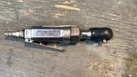 BLUE POINT AIR RATCHET 1/4&rdquo; DRIVE