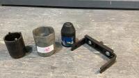 (4) PIECES - AXLE SERVICE SOCKETS, BALL JOINT COVER INSTALL TOOL