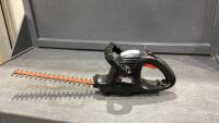 B&D 14&rdquo; HEDGE TRIMMER - ELECTRIC