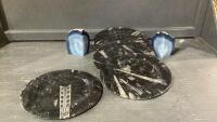 BOX W/ (2) GEODES AND (6) MARBLE PLATES