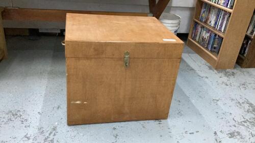 WOOD CHEST