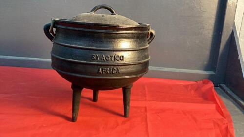 "ACTION AFRICA" 3-LEGGED CAST IRON POT W/ LID & HANDLE -