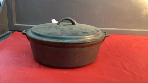 CAST IRON POT W/ LID & HANDLE