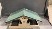 &ldquo;BIRDS CHOICE&rdquo; BIRD FEEDER