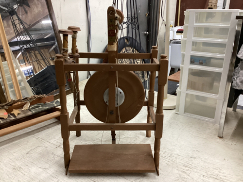 SPINNING WHEEL - SPIN WHEEL SIFTON WOOL PRODUCTS COMPANY