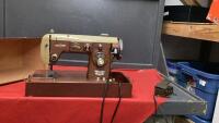 VINTAGE PORTABLE REYNOLDS SEWING MACHINE
