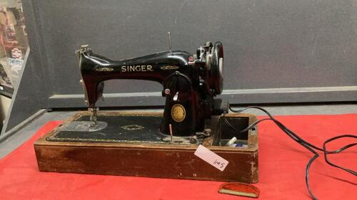 ANTIQUE SINGER SEWING MACHINE