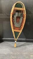 PAIR OF SNOWSHOES