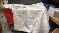 SMALL TOTE W/ WHITE BEDSPREAD & (2) SQUARE PILLOW SHAMS