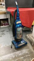 BISELL POWERCLEAN UPRIGHT BAGLESS VACUUM