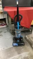 BISSELL POWERFORCE UPRIGHT BAGLESS VACUUM