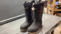 BAFFIN LINED BOOTS STEEL TOE SIZE 13