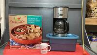 SUNBEAM COFFEE MAKER IN SMALL TOTE & COZUMEL 2 PC SERVING SET