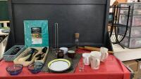 BOX W/ KITCHEN ITEMS - ROLLING PIN, PLACEMAT, MUGS, KITCHEN UTENSILS, CUTLERY