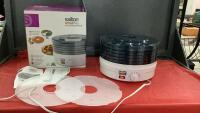 SALTON VITA PRO FOOD DEHYDRATOR W/ TEMP CONTROL & FAN