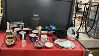 BOX OF CHRISTMAS DECOR AND SOME KITCHEN ITEMS